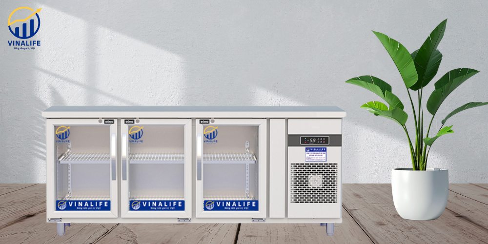 Tủ Bàn Lạnh 1.8 Cánh Kính Quạt Gió
