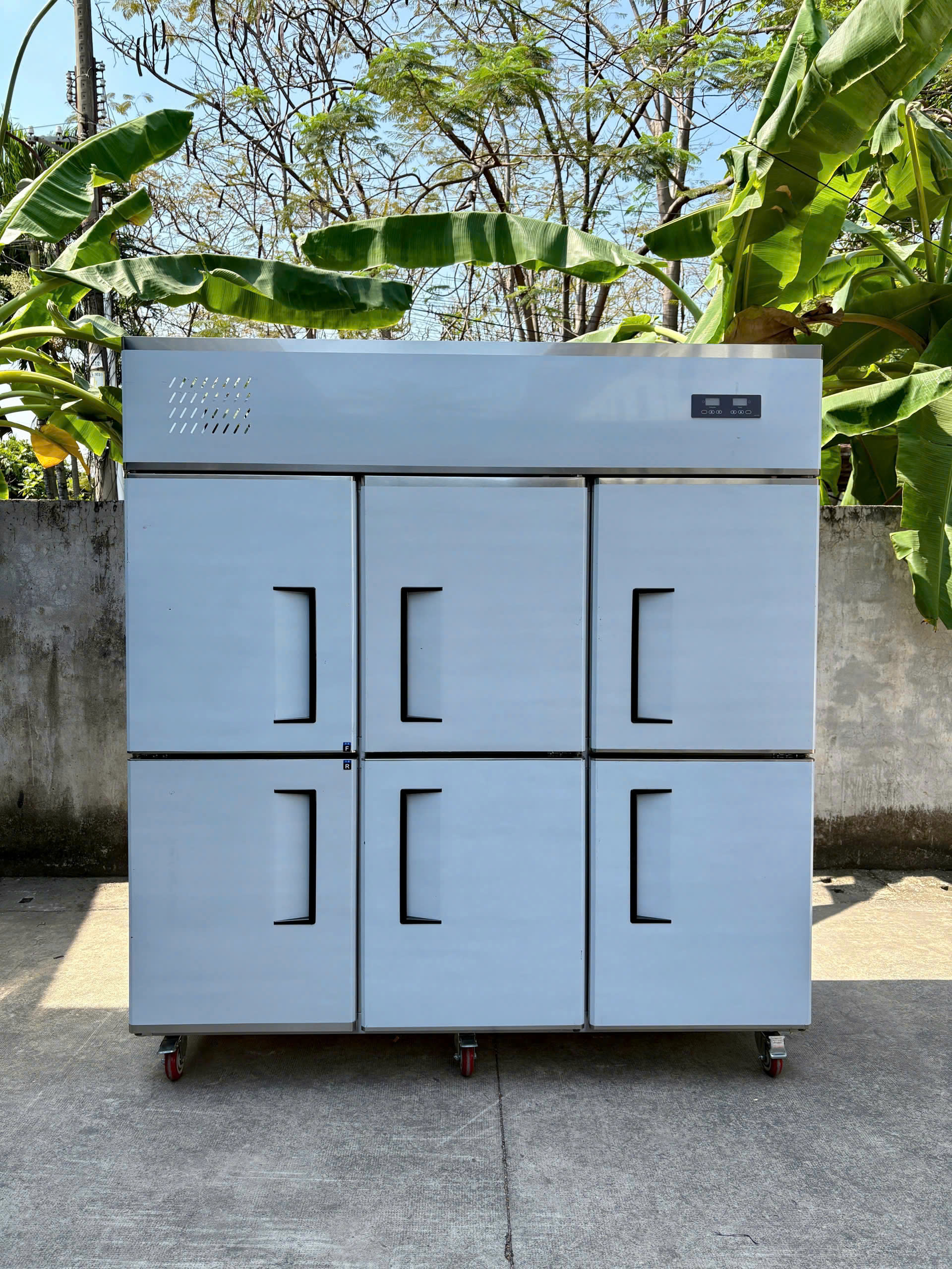 Tủ Mát 6 Cánh 1600L Vinalife